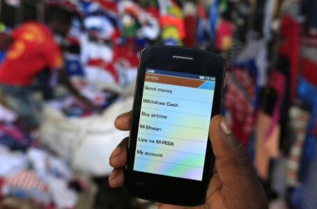 Transferts de fonds : les Nigérians de France plébiscitent le digital et l’échange de devises