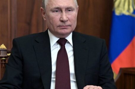 Poutine défie les occidentaux et ordonne à ses troupes d’entrer dans le Donbass