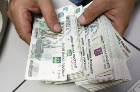 Privée de dollars, la Russie va rembourser sa dette extérieure en roubles