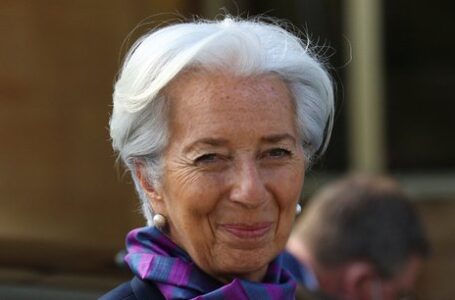 Zone euro : Christine Lagarde (BCE) refuse de parler de « stagflation »