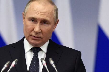 Vladimir Poutine met en garde l’Occident contre ses livraisons d’armes à l’Ukraine