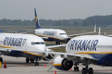 Aérien : la polémique enfle autour de Ryanair face à la discrimination