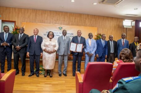 Côte d’Ivoire : gouvernement et les fonctionnaires signent le deal de la paix