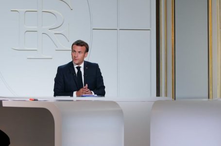 Emmanuel Macron sort du bois et s’exprimera mercredi