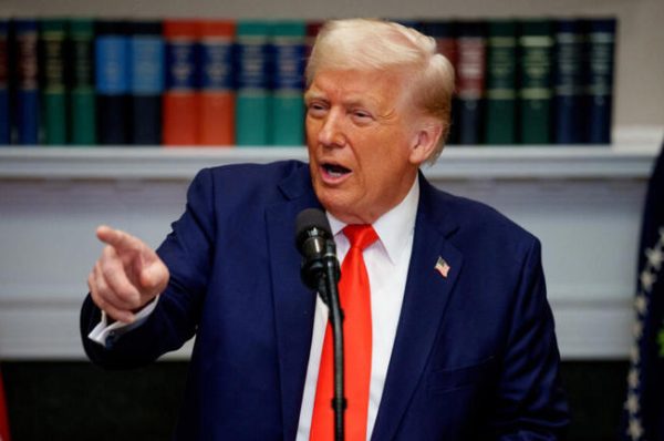 Trump recule sur les droits de douane contre le Mexique et le Canada