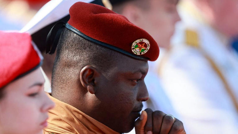 Burkina Faso : le capitaine Ibrahim Traoré publie sur les réseaux sociaux une liste noire « d’ennemis de l’intérieur ou de l’extérieur »