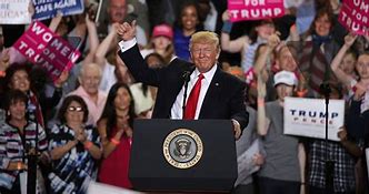 « Vous n&rsquo;avez encore rien vu »: Donald Trump défend son bilan après 100 jours au pouvoir