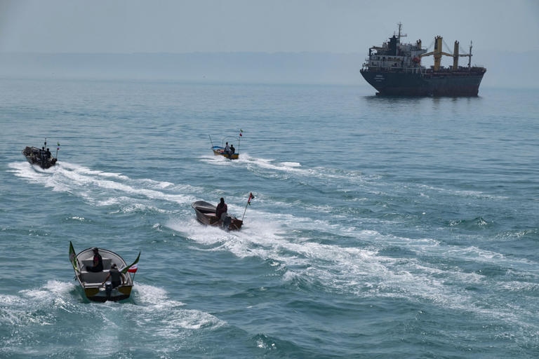 Conflit Israël-Iran : frappes en cours sur le QG des Gardiens de la Révolution et la prison d’Evin