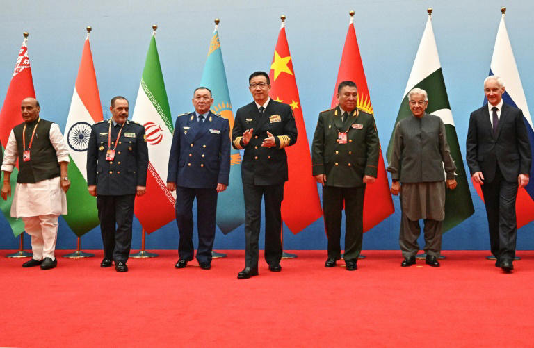 La Chine reçoit les ministres iranien et russe de la Défense sur fond de « bouleversements »