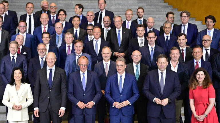 Allemagne: patrons et gouvernement main dans la main pour relancer l&rsquo;économie à coups de milliards