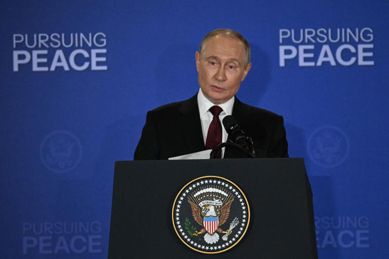 « Ouvrir la voie à la paix »: Vladimir Poutine affirme que « la sécurité de l&rsquo;Ukraine doit être garantie »