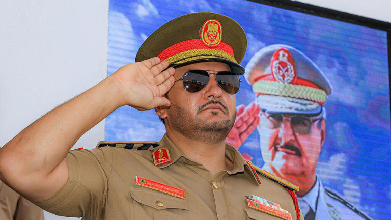 Libye: feu vert des parlementaires pour que Saddam Haftar succède à son père à la tête de l&rsquo;Armée nationale libyenne