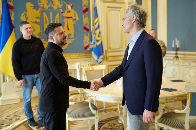 Zelensky rencontre le PDG de Palantir alors que l&rsquo;IA devient une arme de guerre