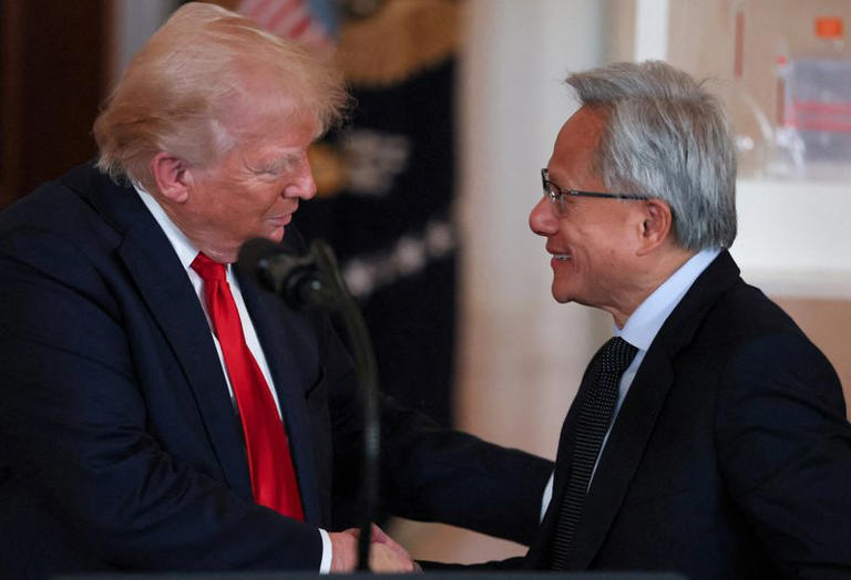 Le DG de Nvidia se joint aux dirigeants accompagnant Trump en Chine