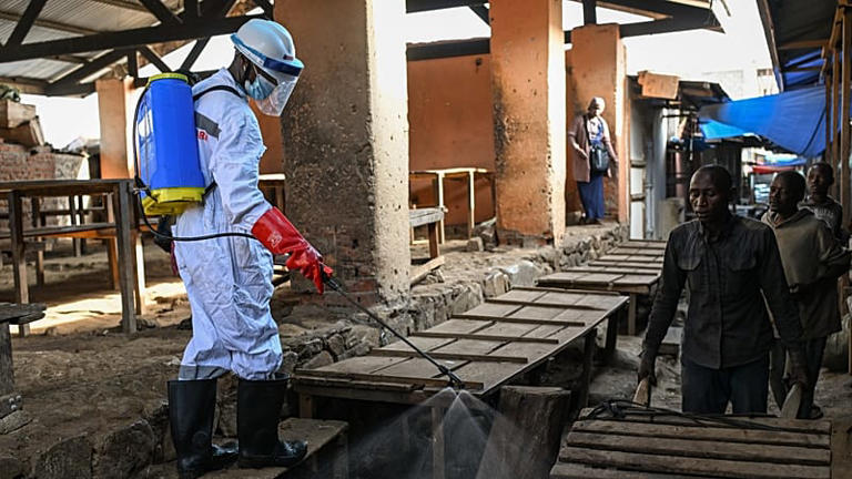 Épidémie d’Ebola en RDC : les autorités durcissent les mesures à Bunia