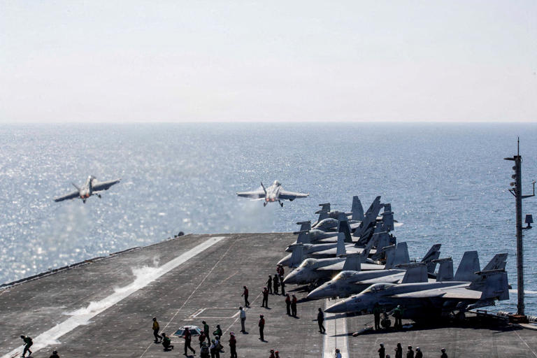 Moyen-Orient : les Etats-Unis frappent des sites de missiles en Iran