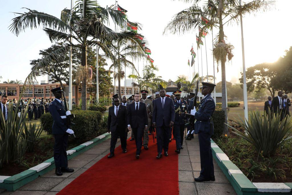 Emmanuel Macron en visite au Kenya pour un sommet franco-africain, emblème de sa « relation refondée » au continent