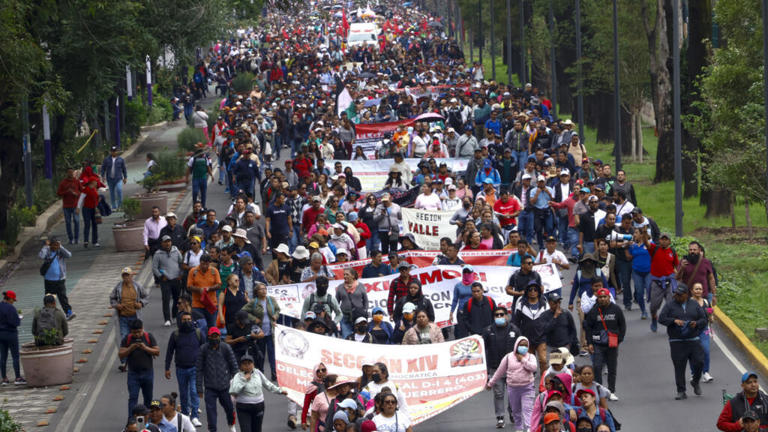Mondial 2026 : à Mexico, des milliers de manifestants ont bloqué l&rsquo;accès au stade Aztèque