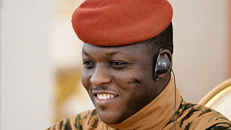 Burkina Faso : la junte suspend le principal syndicat étudiant et intensifie sa répression contre les organisations indépendantes