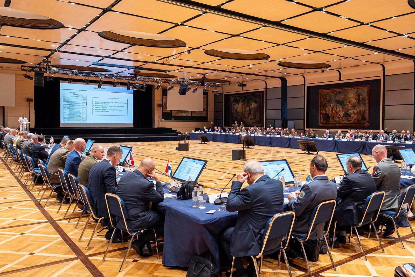 Défense européenne : à Rome, la France plaide pour une autonomie stratégique renforcée